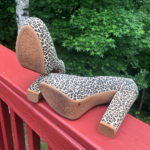 New Without Box/Tag chunky heels Sz 8Leopard Print - Picture 4 of 5